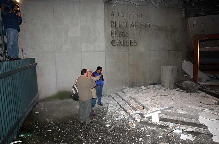 Bomba en el PRI Bomba en el PRI