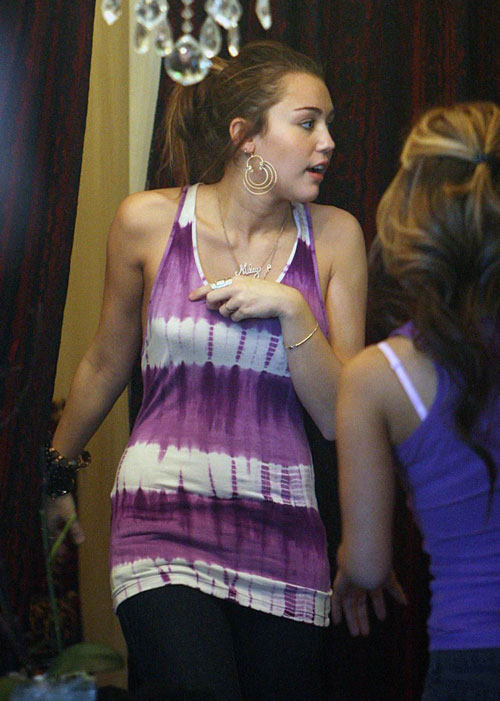 Miley Cyrus boob
