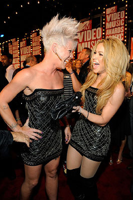 Shakira y Pink VMA