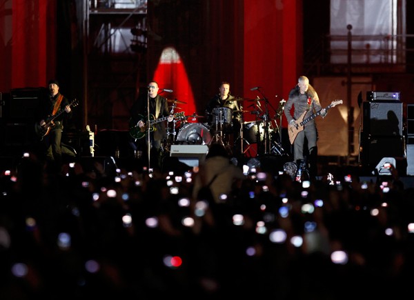 U2 Berlin Wall